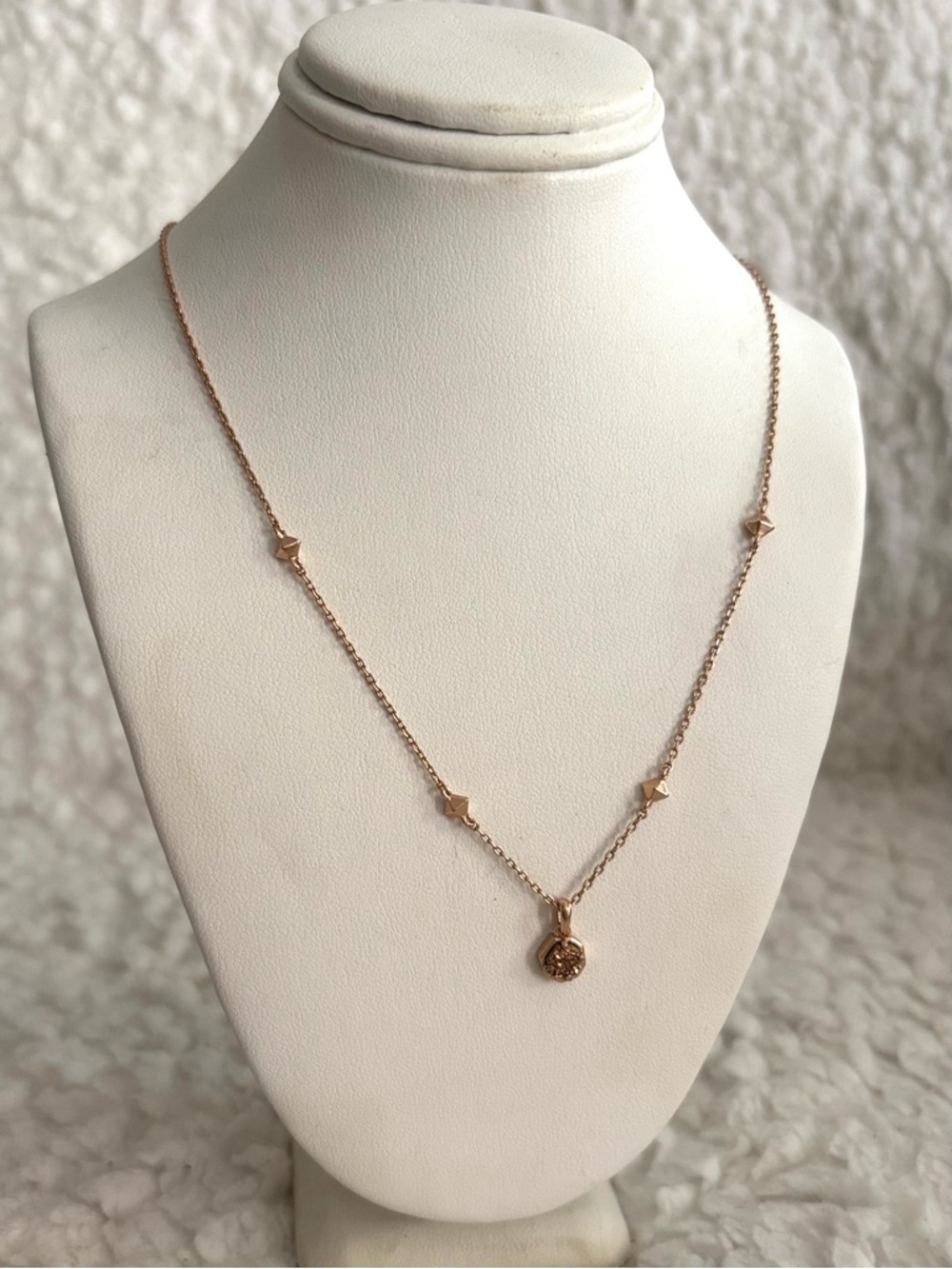 Kendra Scott Nola Necklace MSRP $60